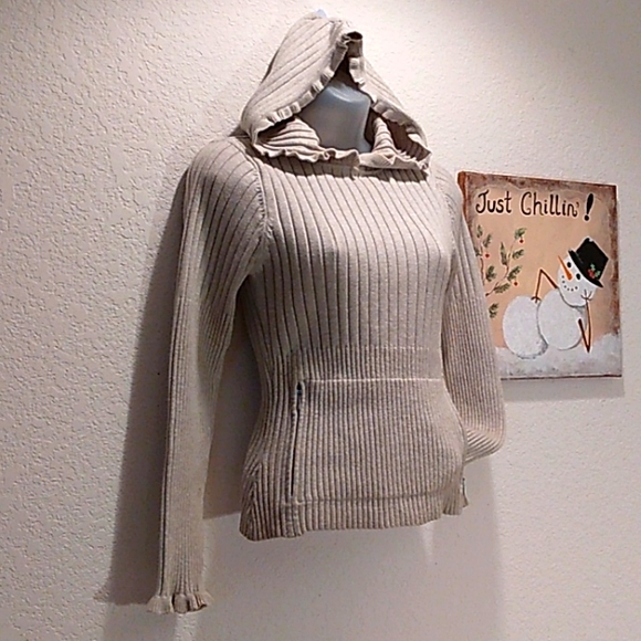 NILS SPORTSWEAR RIBBED AND RUFFLED CREAM HOODIE W/KANGAROO POCKET - Picture 2 of 9